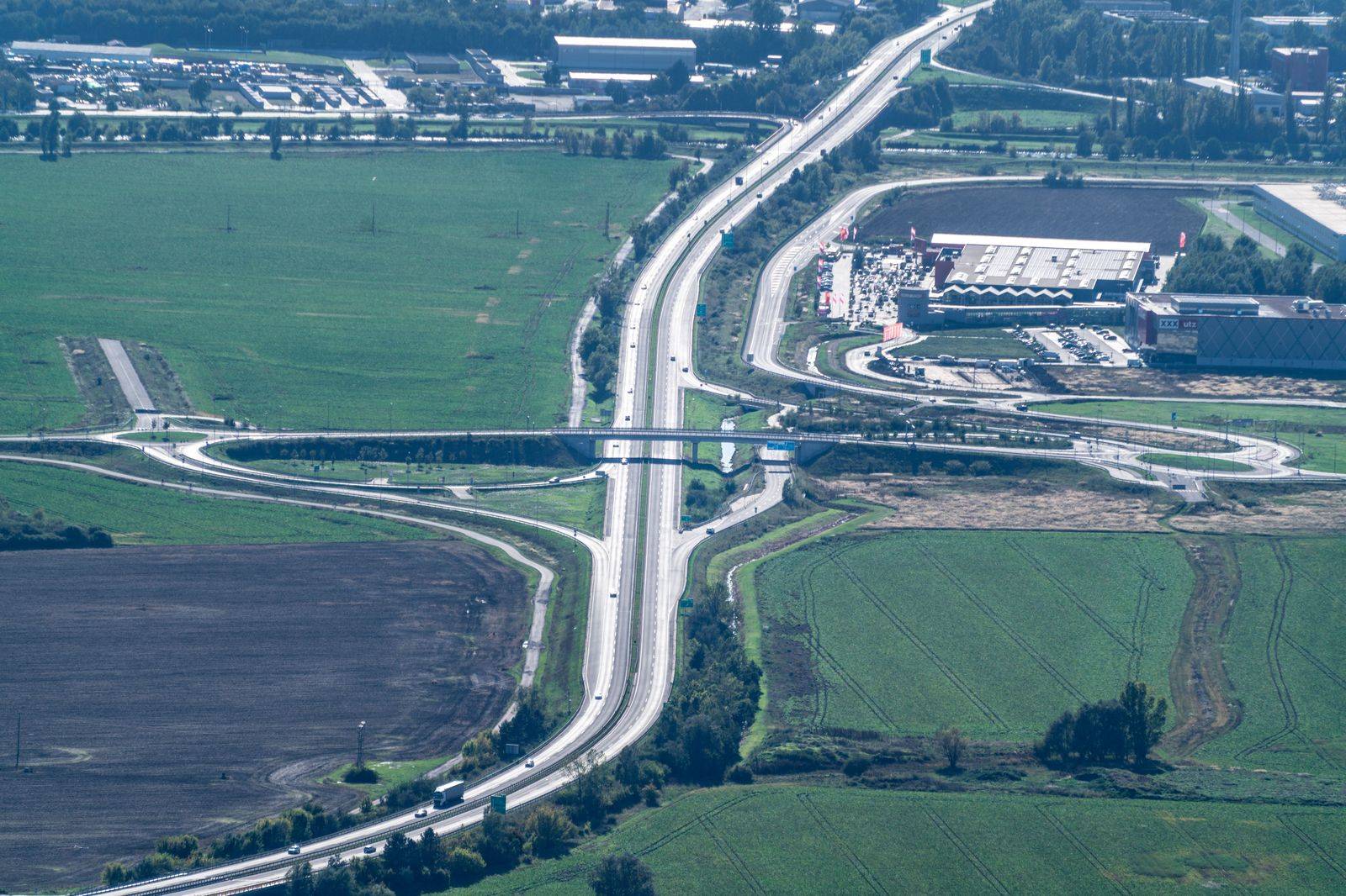 Most of the London to Toronto drive is on Highway 401 through open southwestern Ontario farmland