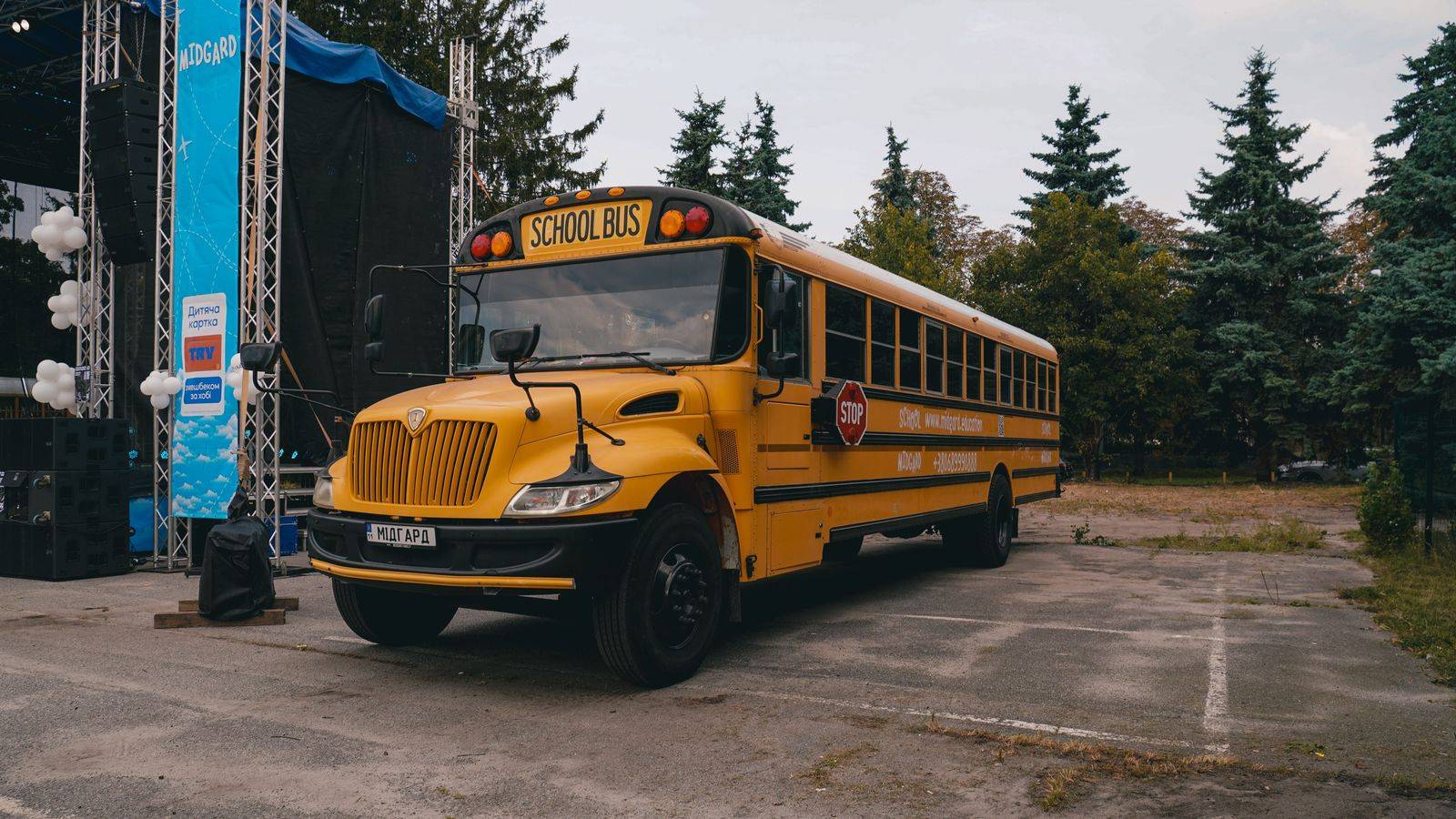 Blue Mountain shuttle vs car