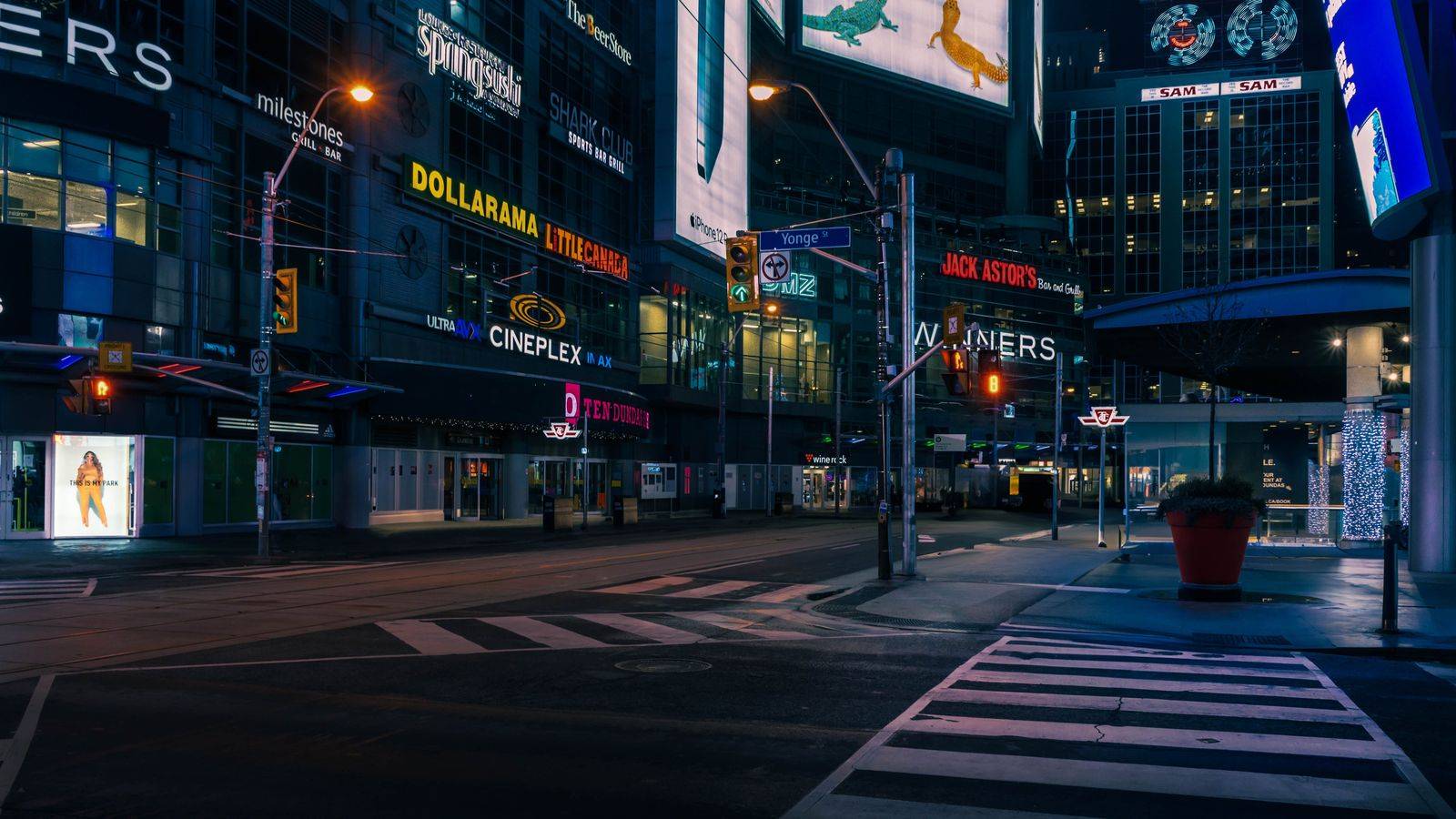 Car service to the Eaton Centre