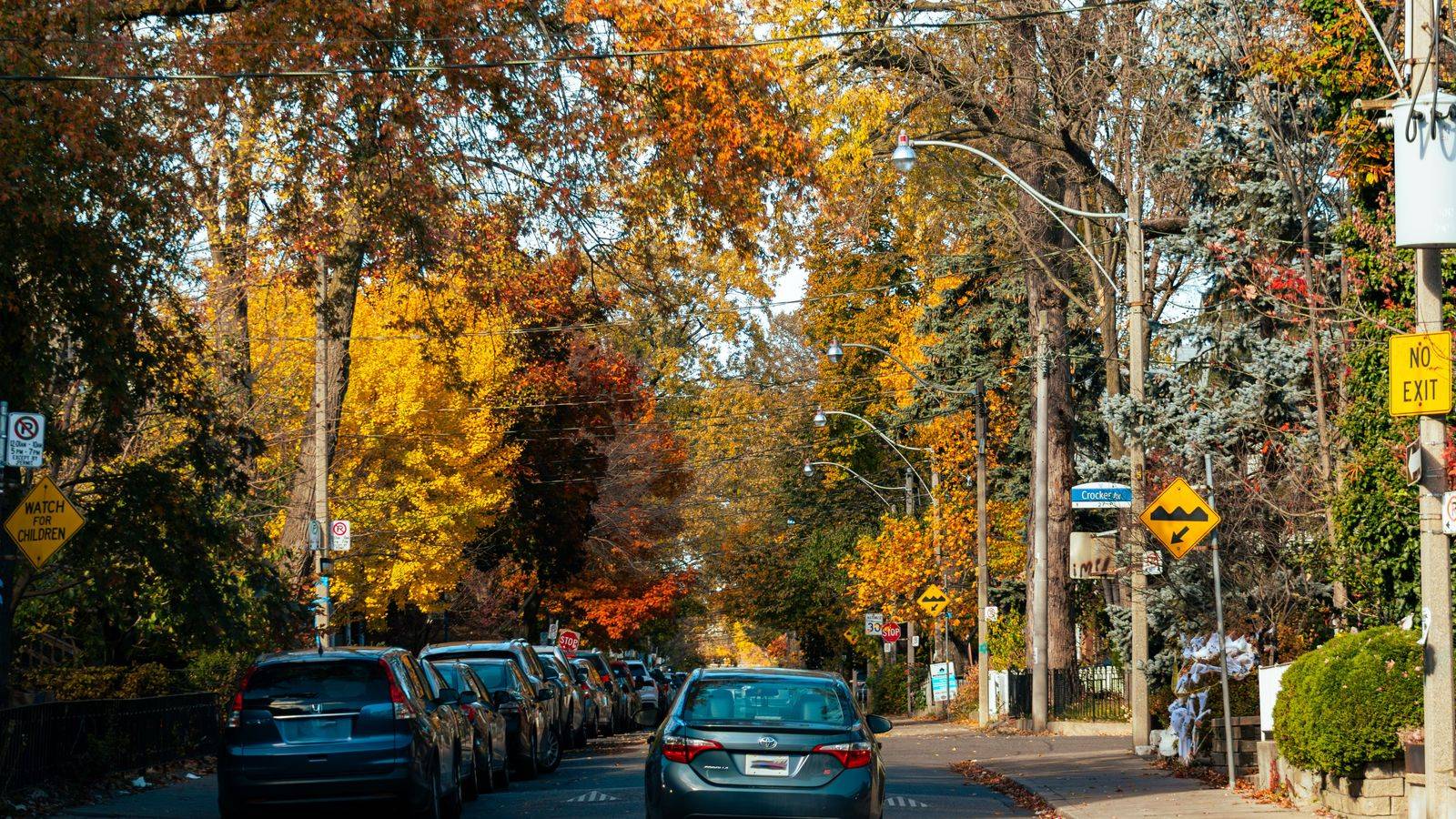 Touring Toronto neighbourhoods