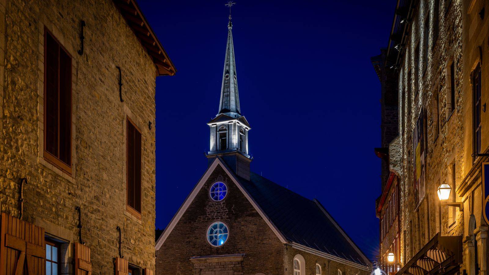 Toronto to Quebec City private driver