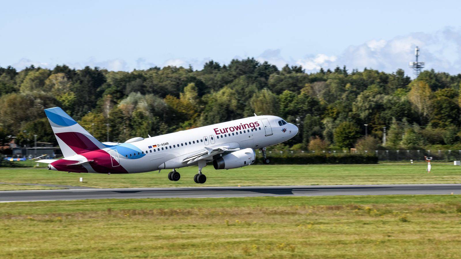 Hamilton airport flights