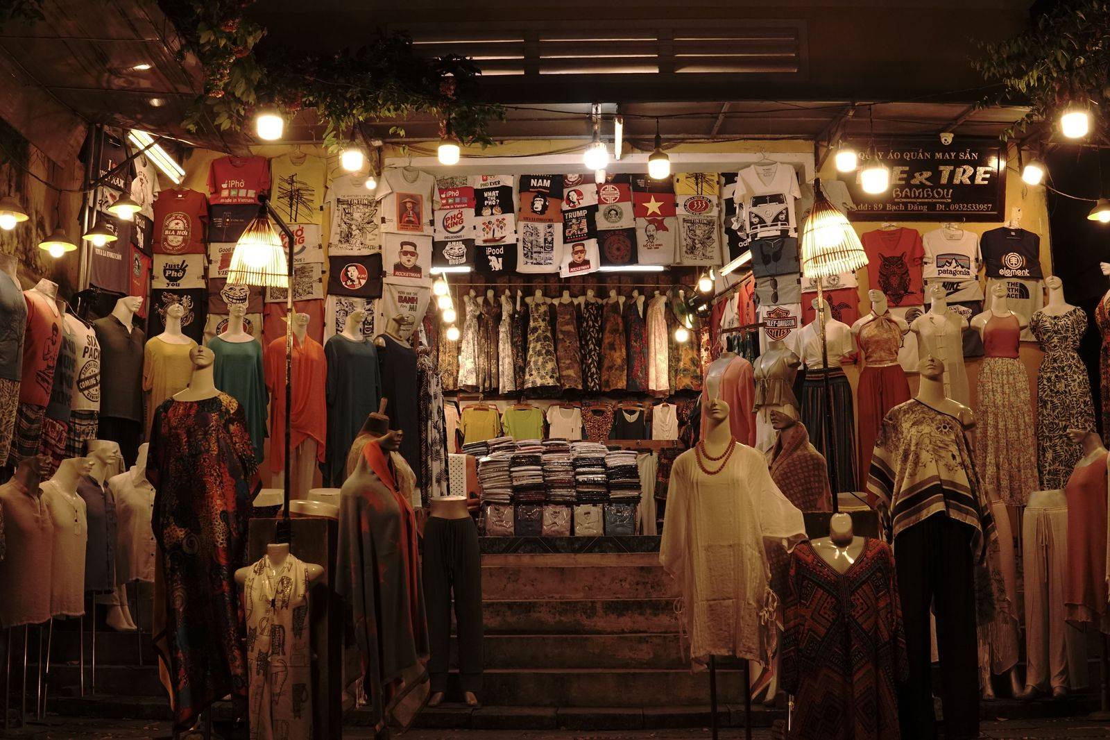 Boutique shopping street in Yorkville on a summer evening