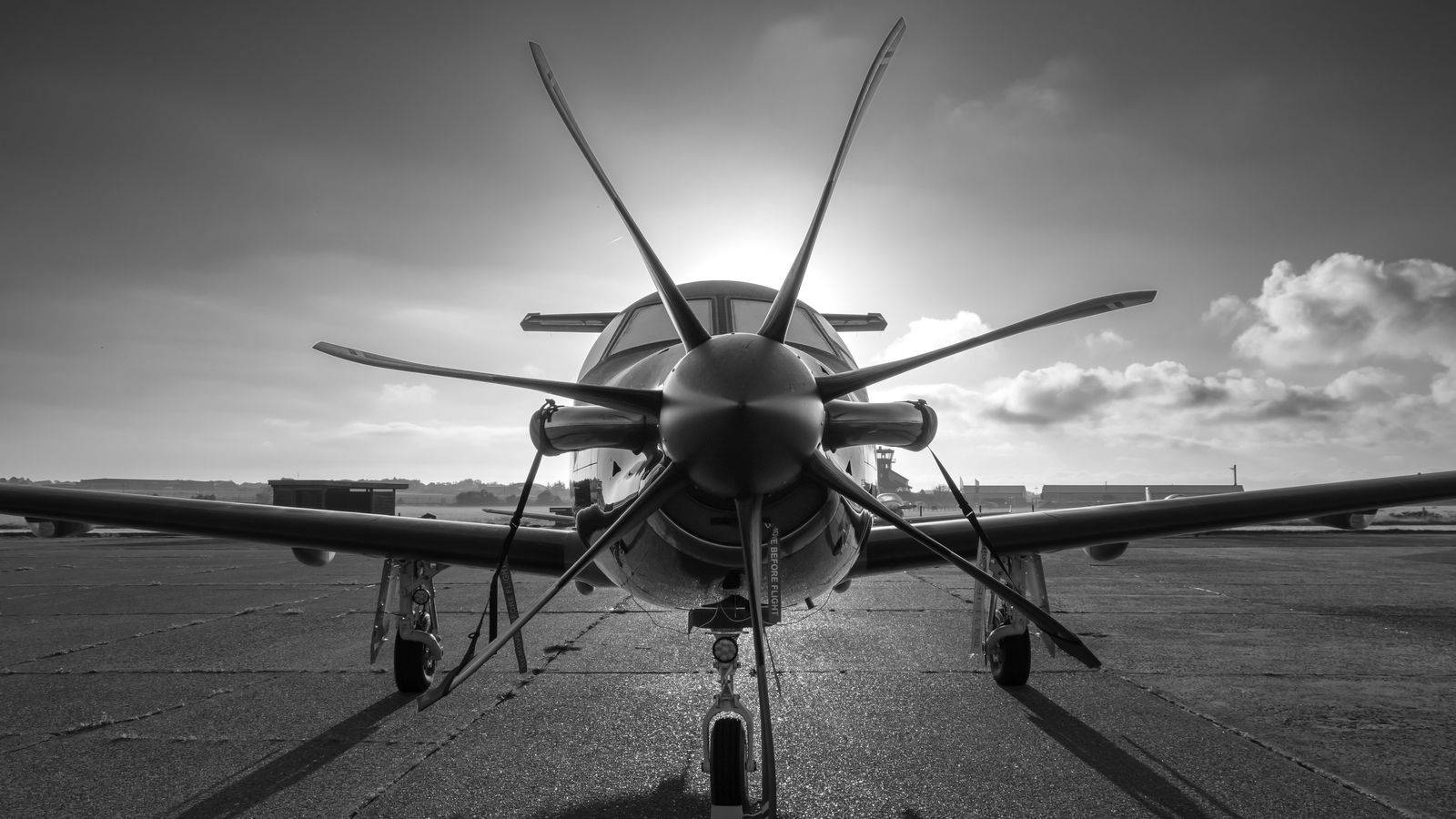 London (YXU) private aviation
