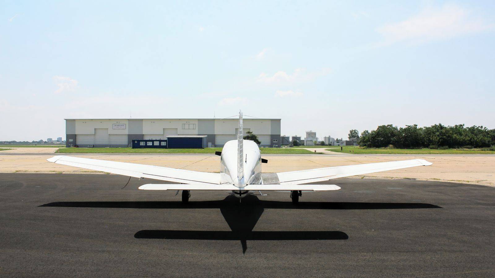 Peterborough Airport (YPQ) private aviation